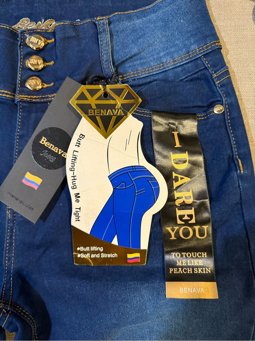 Benava High-Rise Butt-Lift Jeans, 3-Button Tummy Control Stretch Denim Capris - Picture 5 of 9
